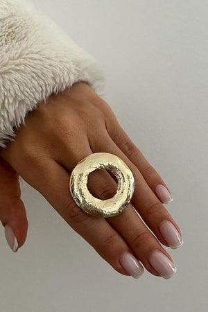CIRCLE RING