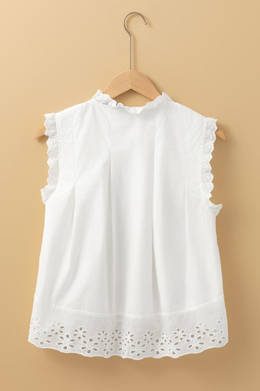 EYELET BUTTONED TOP